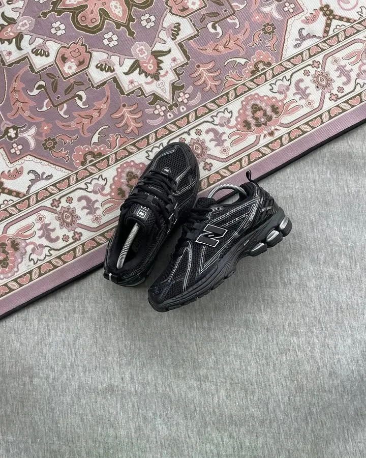 New Balance 1906R Black Grey