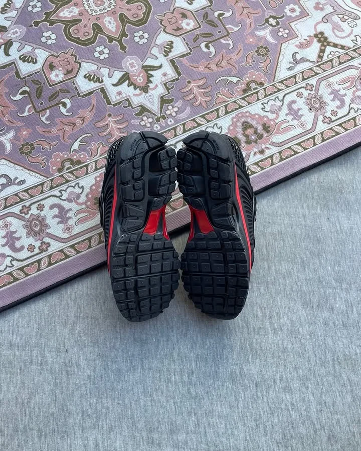 Nike Zoom Vamero 5 Black Metallic University Red