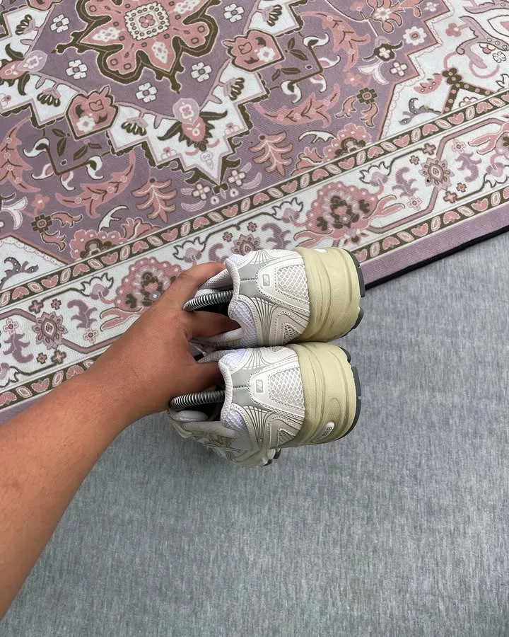 New Balance 740 V2 White Beige