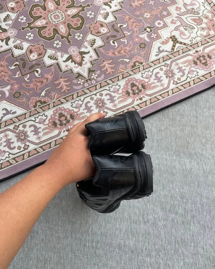 Salomon XT-6 triple black