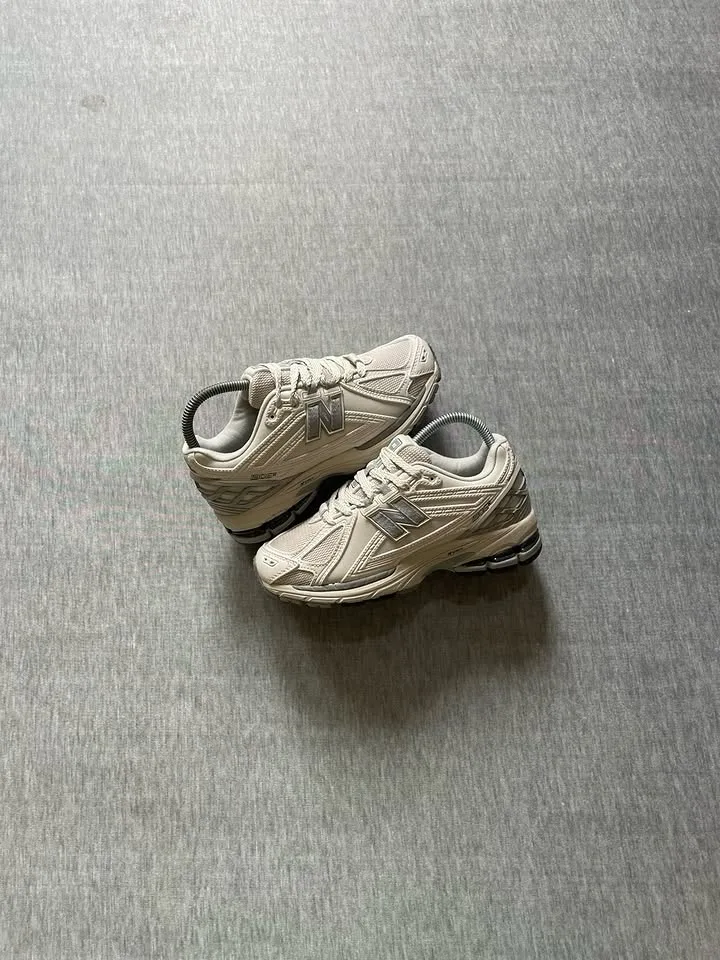 New Balance 1906R