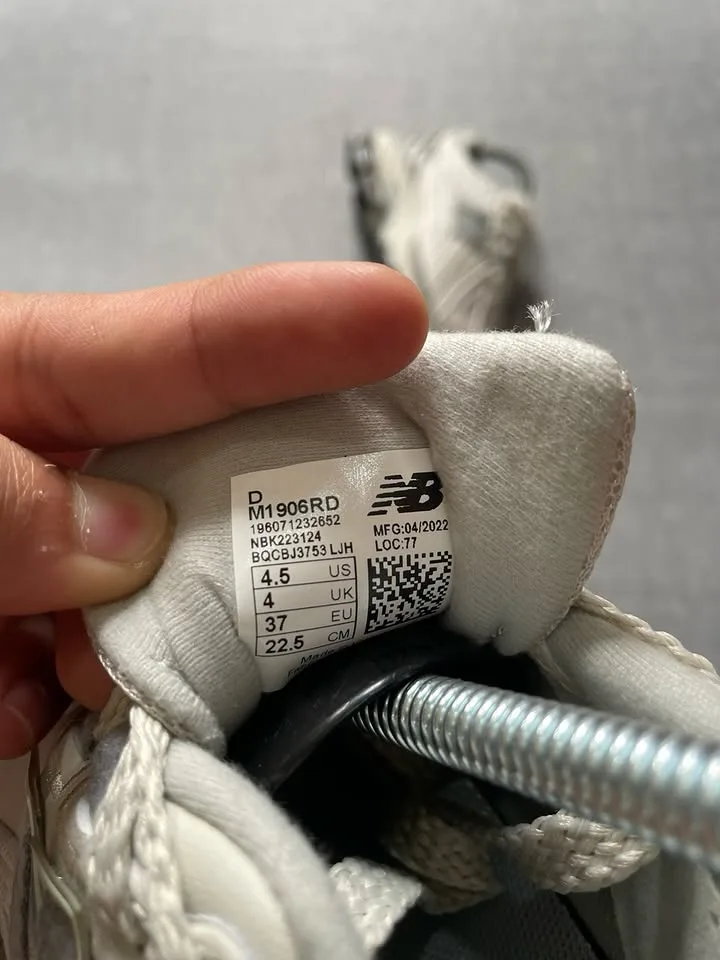 New Balance 1906R