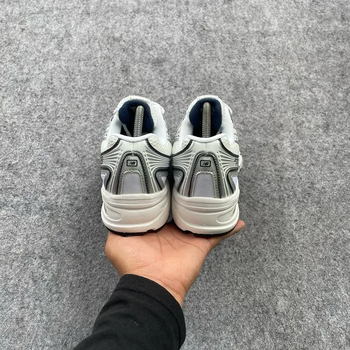 New Balance 740