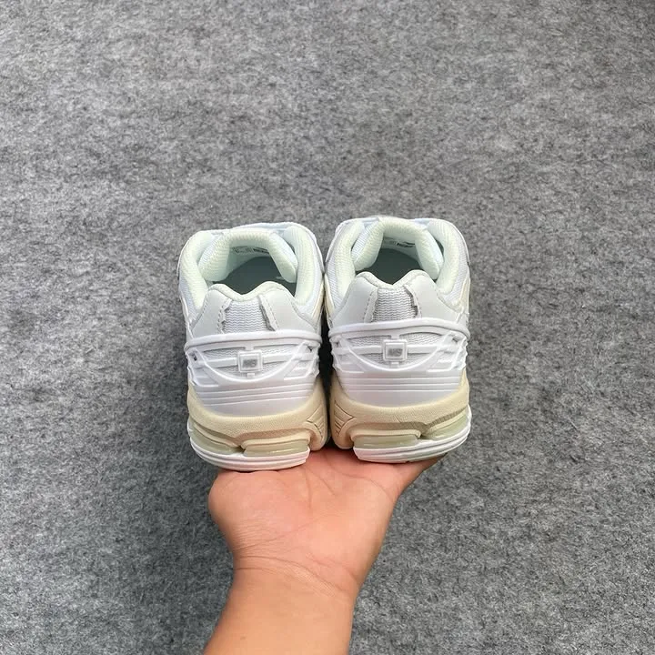 New Balance 1906D