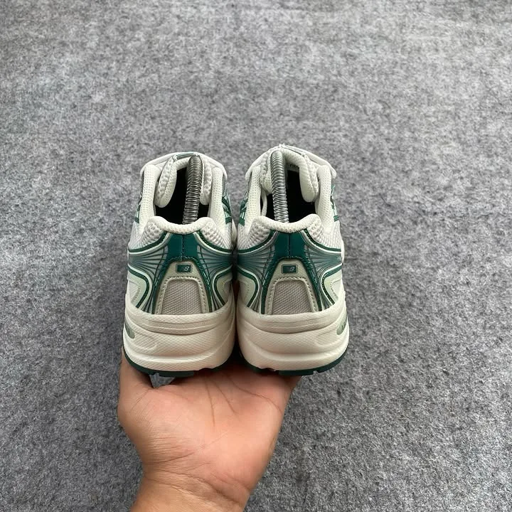 New Balance 740