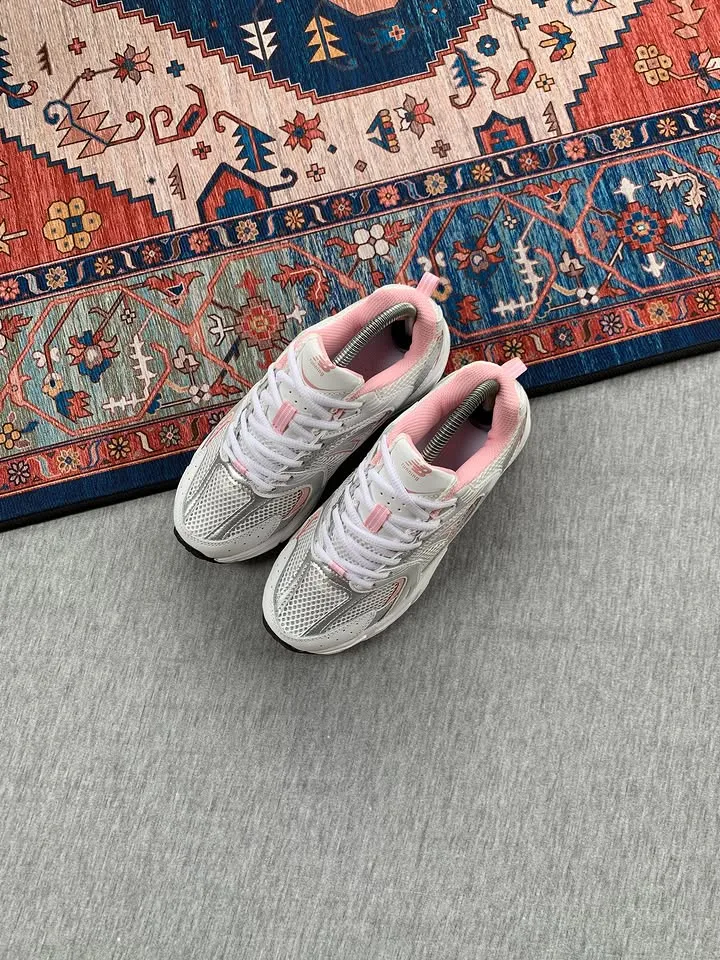 New Balance 530
