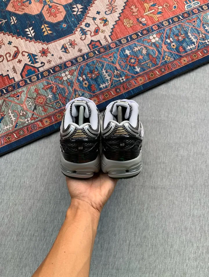 New Balance 1906R Silver Gray black