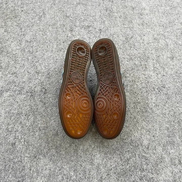 Adidas spezial