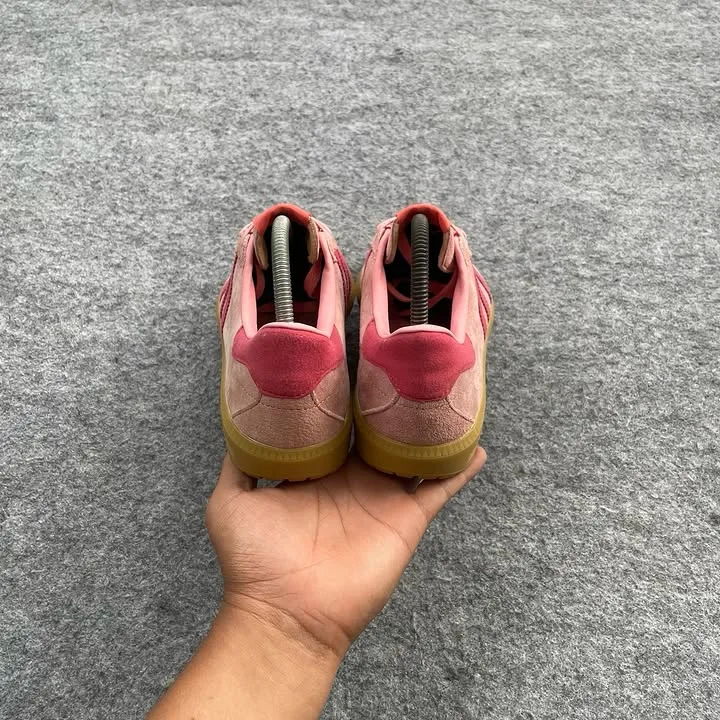 Adidas pink