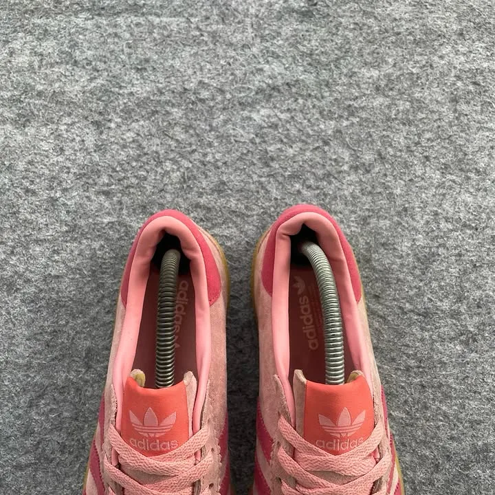 Adidas pink