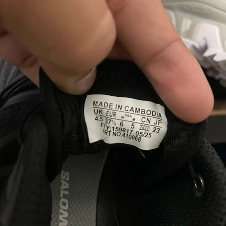 Salomon black
