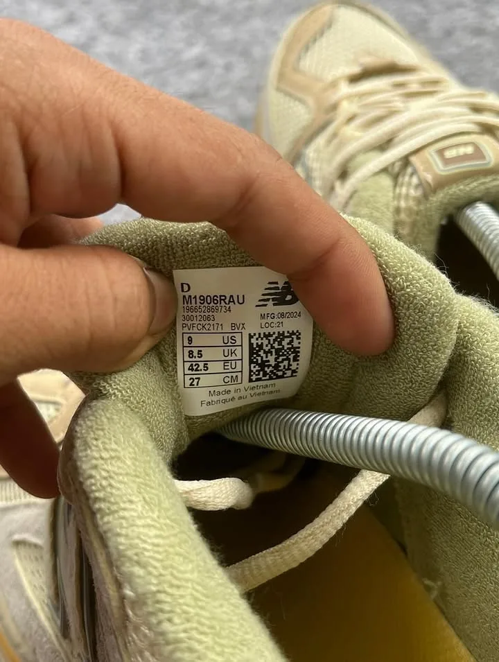New balance 1906r Auralee