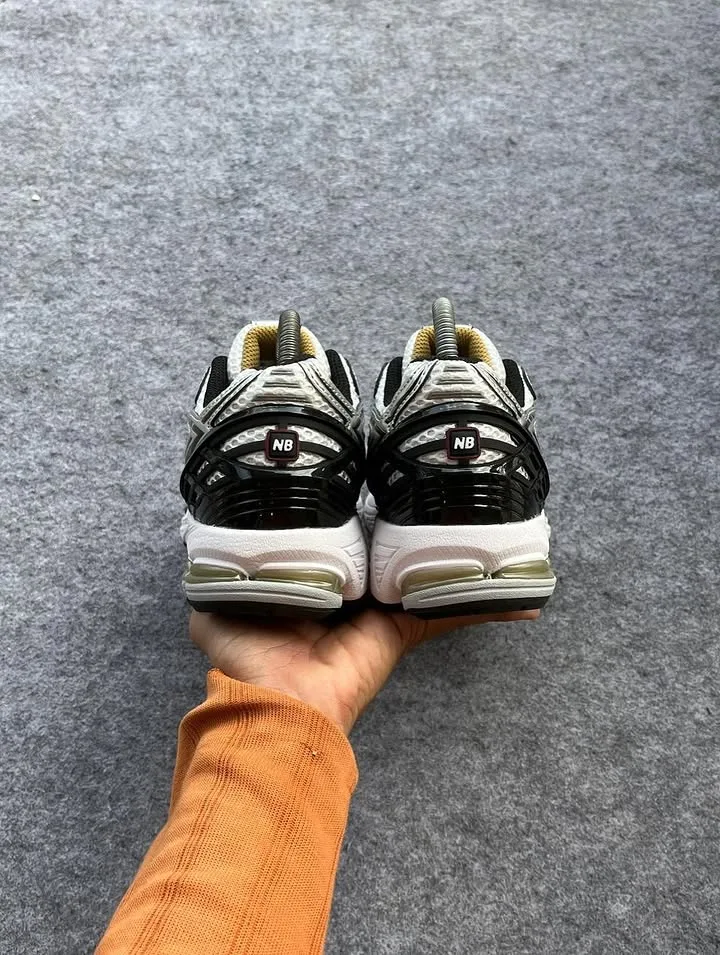 New Balance  1906r Black White Gold
