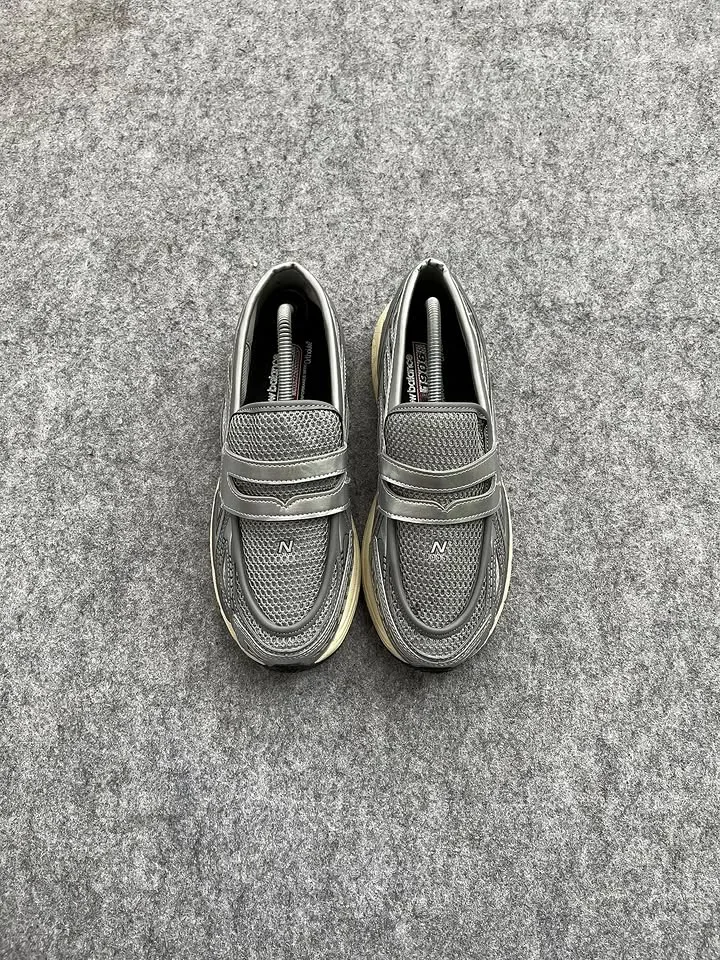 NEW BALANCE 1906L