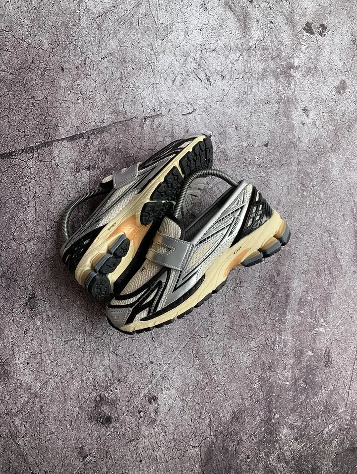New Balance 1906L Loafer Silver cream black
