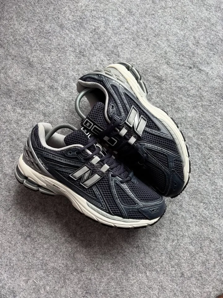 New balance 1906R