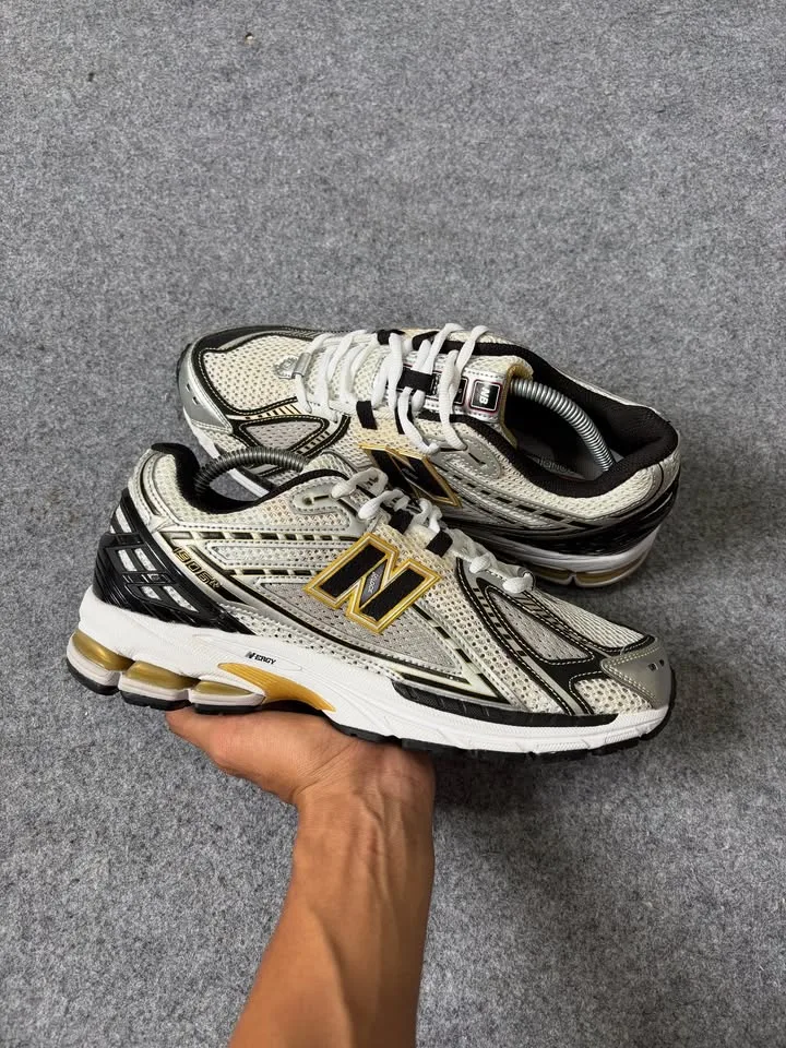New balance 1906R