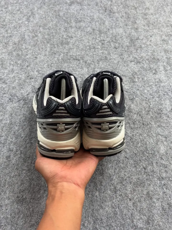 New balance 1906R