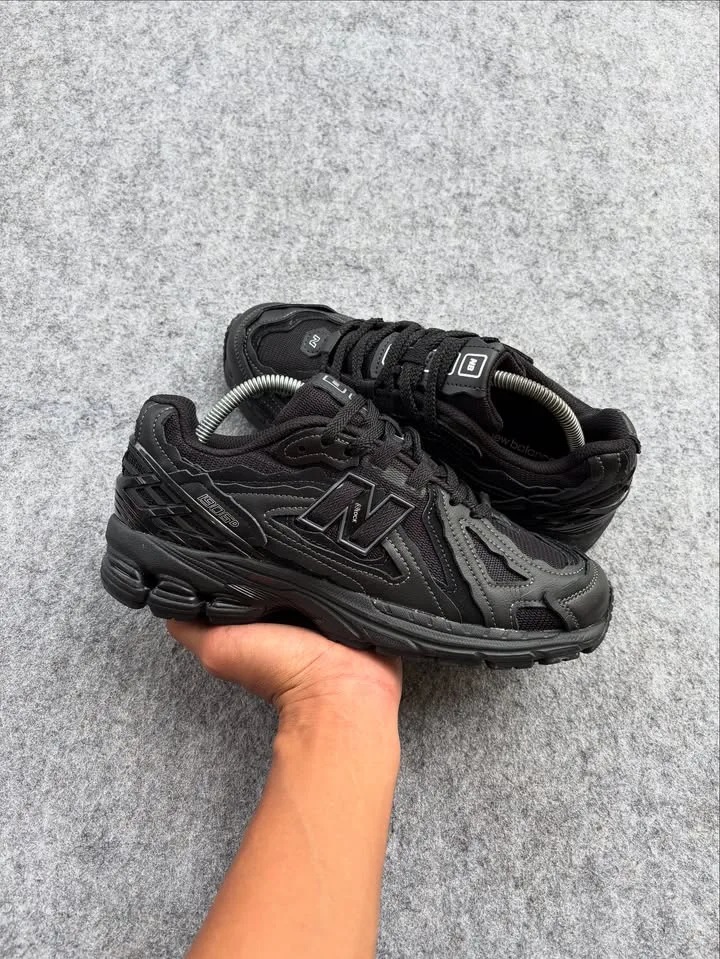 New balance 1906R