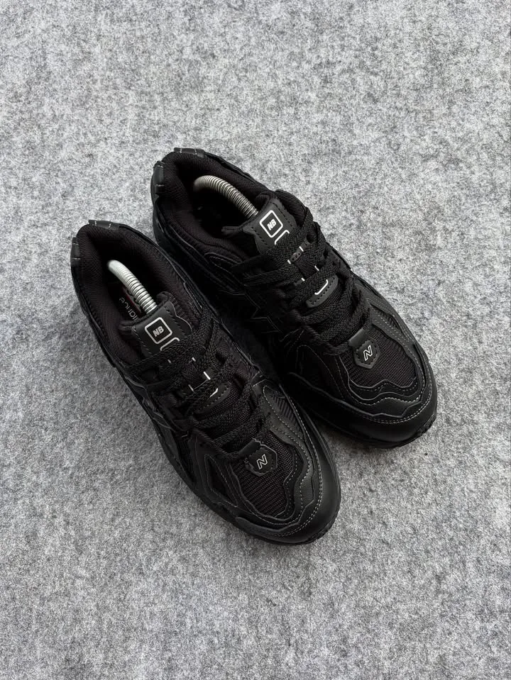 New balance 1906R