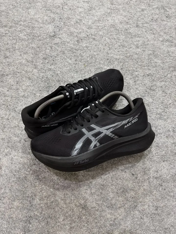 Asics magic speed