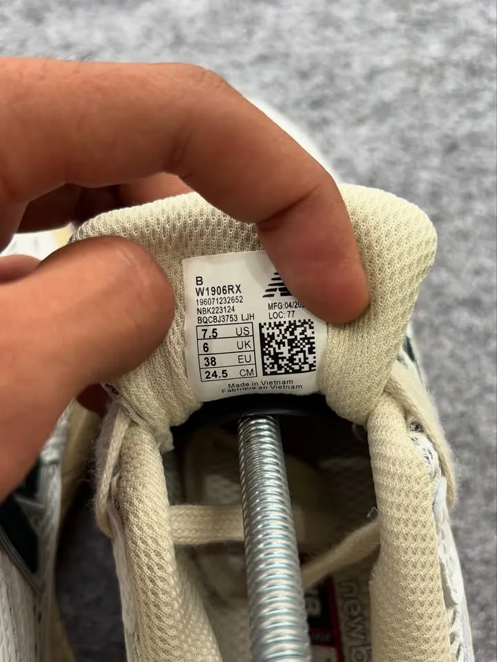 New balance 1906R